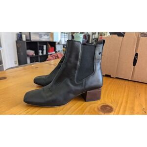 Woman's 6.5W Franco Sarto Leather Boots